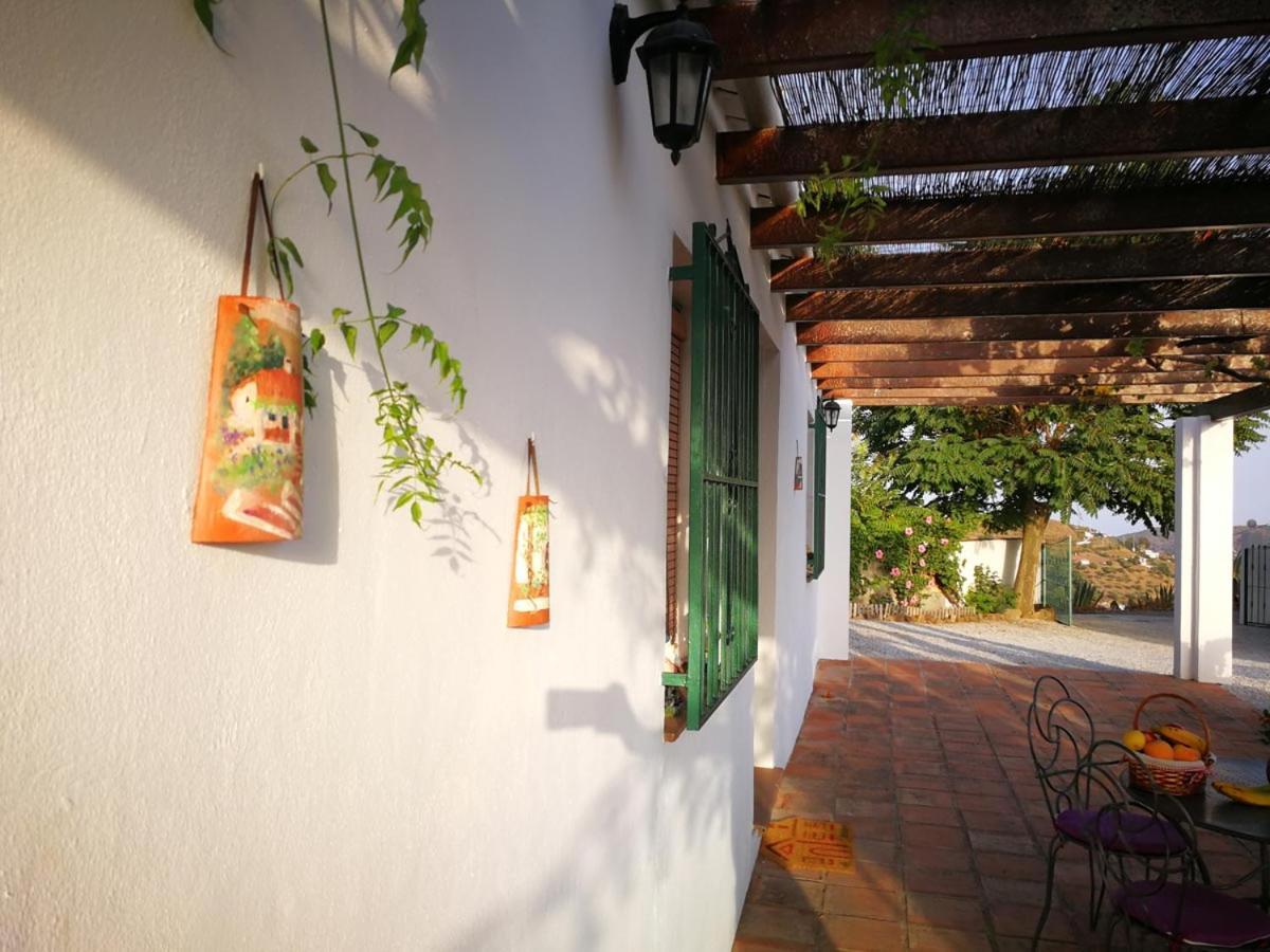 Villa Casa Lola Sayalonga Exterior foto